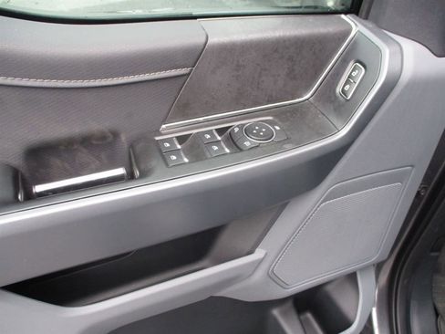 Used 2024 Ford F150 XLT image 18