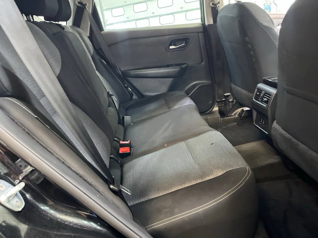 Used 2023 Nissan Rogue SV AWD/4WD image 26