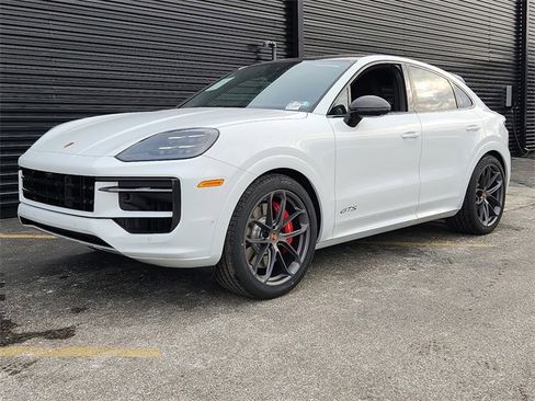 New 2026 Porsche Cayenne GTS image 1