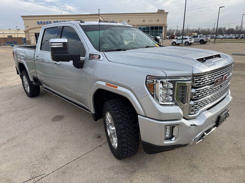 Used 2022 GMC Sierra 2500 Denali w/ Denali Ultimate Package image 18