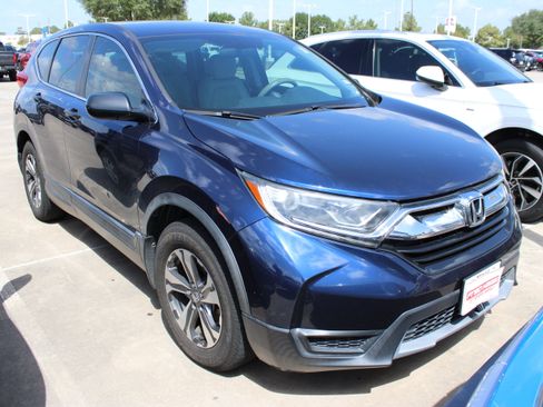 Used 2018 Honda CR-V LX image 2