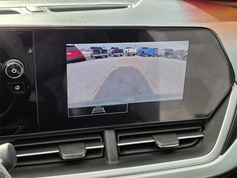 Used 2024 Chevrolet Trax RS w/ Driver Confidence Package image 21