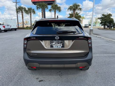 Used 2026 Nissan Kicks SV image 4