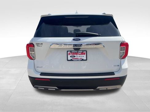 Used 2020 Ford Explorer XLT w/ Equipment Group 202A AWD/4WD image 7