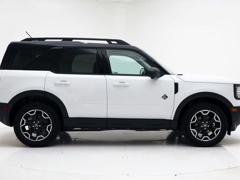 Used 2025 Ford Bronco Sport Outer Banks w/ Outer Banks Tech Package+ image 3