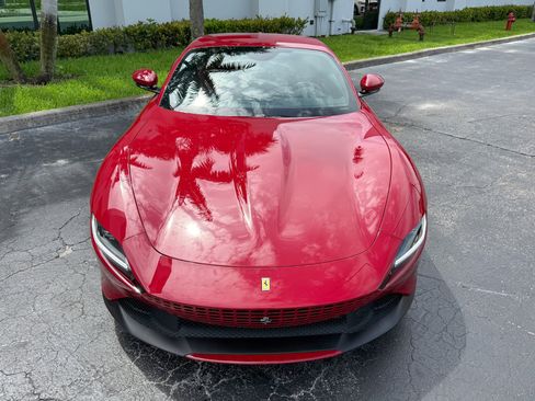 Used 2021 Ferrari Roma RWD image 12
