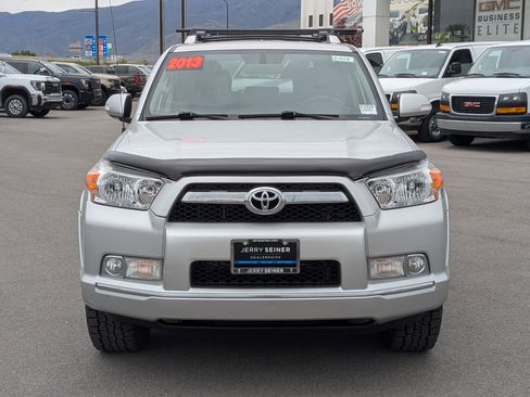 Used 2013 Toyota 4Runner SR5 w/ Convenience Pkg AWD/4WD image 8