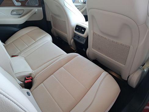 Used 2021 Mercedes-Benz GLS 450 4MATIC image 11