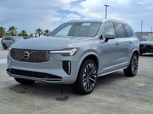 New 2026 Volvo XC90 B6 Plus w/ Protection Package Premier image 3