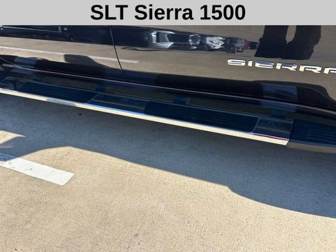 Used 2024 GMC Sierra 1500 SLT AWD/4WD image 3