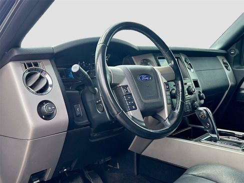 Used 2017 Ford Expedition Limited w/ Equipment Group 301A RWD image 9