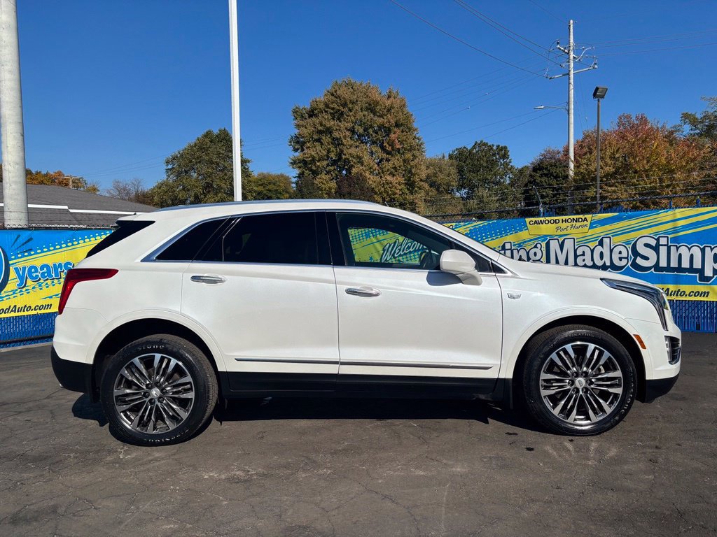 Used 2017 Cadillac XT5 Premium Luxury AWD/4WD image 2