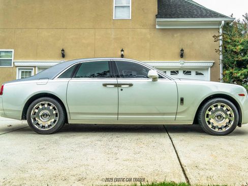 Used 2015 Rolls-Royce Ghost image 9