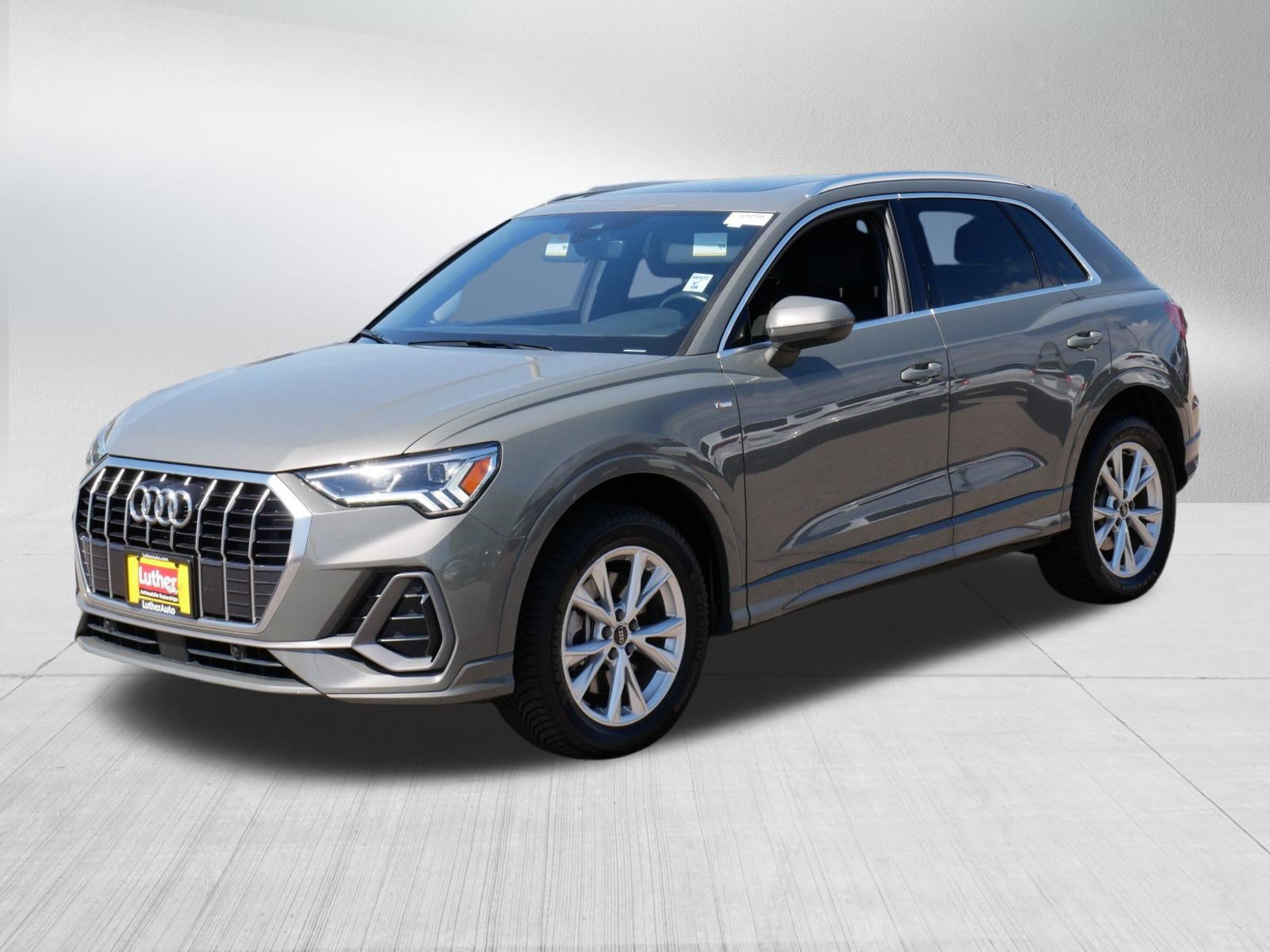 Used 2024 Audi Q3 2.0T Premium w/ Convenience Package AWD/4WD image 3