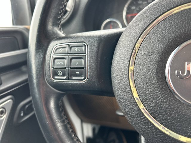 Used 2013 Jeep Wrangler Unlimited Sahara w/ Connectivity Group AWD/4WD image 33