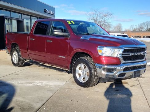 Used 2021 RAM 1500 Tradesman w/ SXT Appearance Group image 11