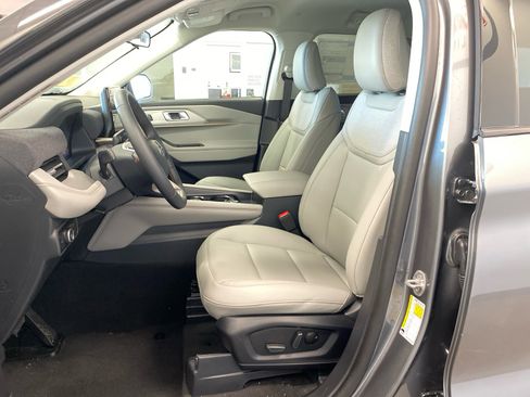 New 2026 Ford Explorer Active image 44