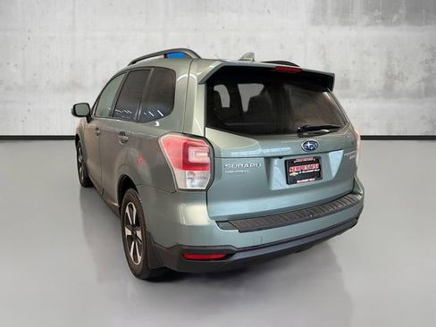 Used 2017 Subaru Forester 2.5i Premium w/ All-Weather Package image 7