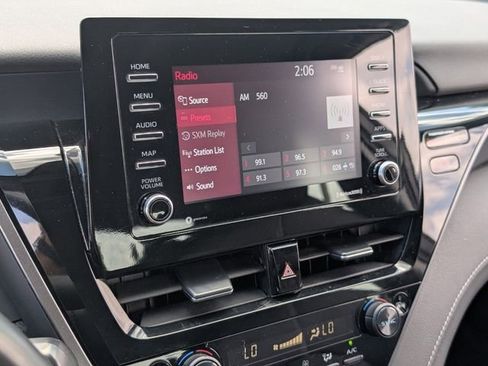 Used 2023 Toyota Camry SE FWD image 17