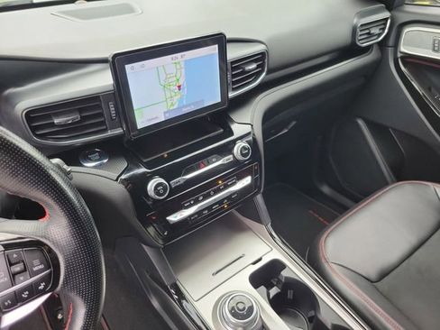 Certified 2022 Ford Explorer ST-Line RWD image 27