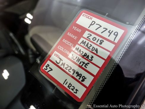 Used 2018 MAZDA MAZDA3 Grand Touring image 28