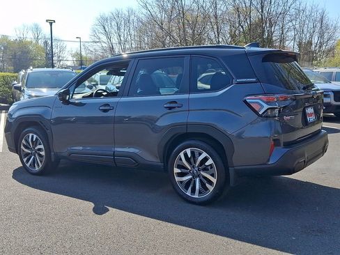 Used 2025 Subaru Forester Touring image 4