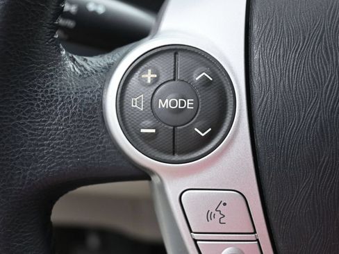 Used 2014 Toyota Prius Four FWD image 17