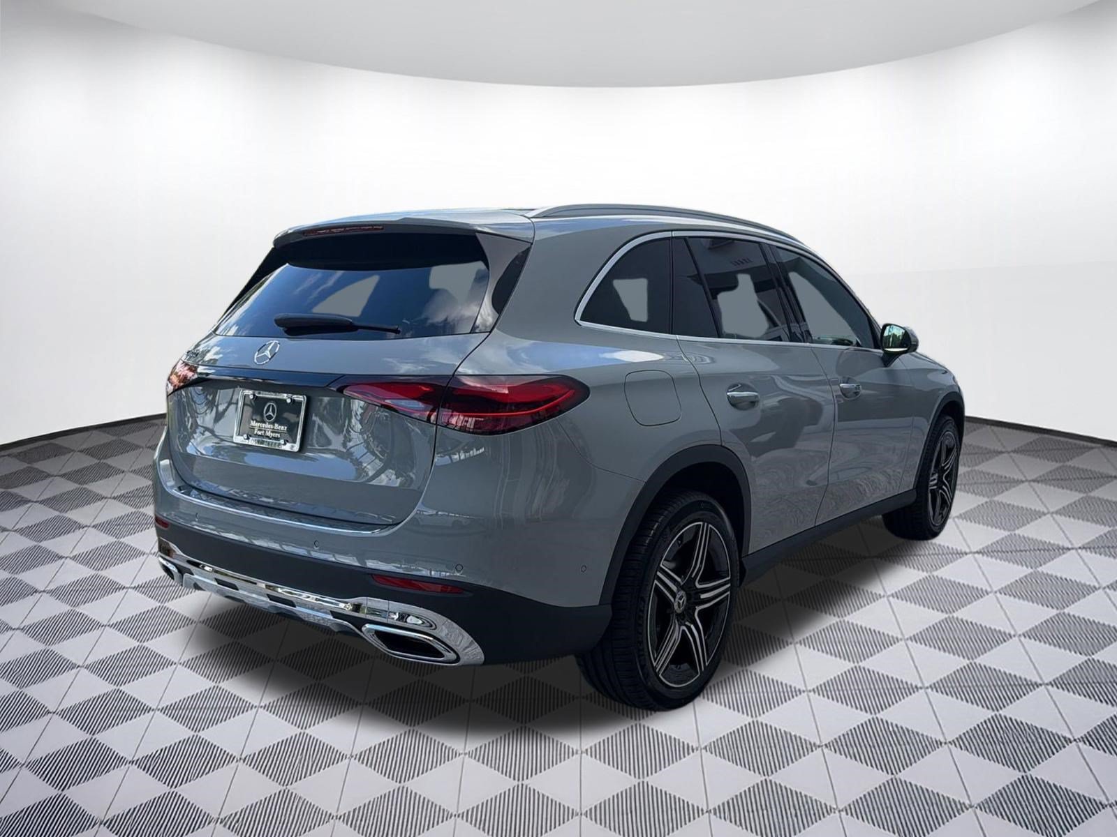 Used 2027 Mercedes-Benz GLC 300 image 9