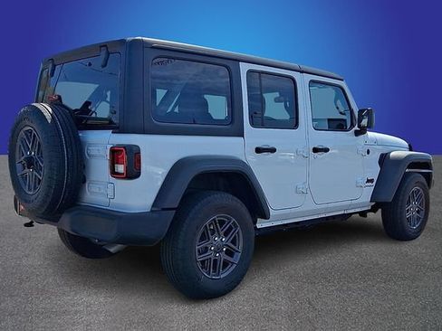 Used 2025 Jeep Wrangler Unlimited Sport AWD/4WD image 4
