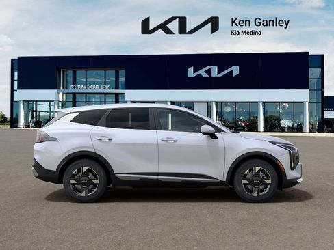 New 2026 Kia Sportage LX w/ LX Convenience Package FWD image 7