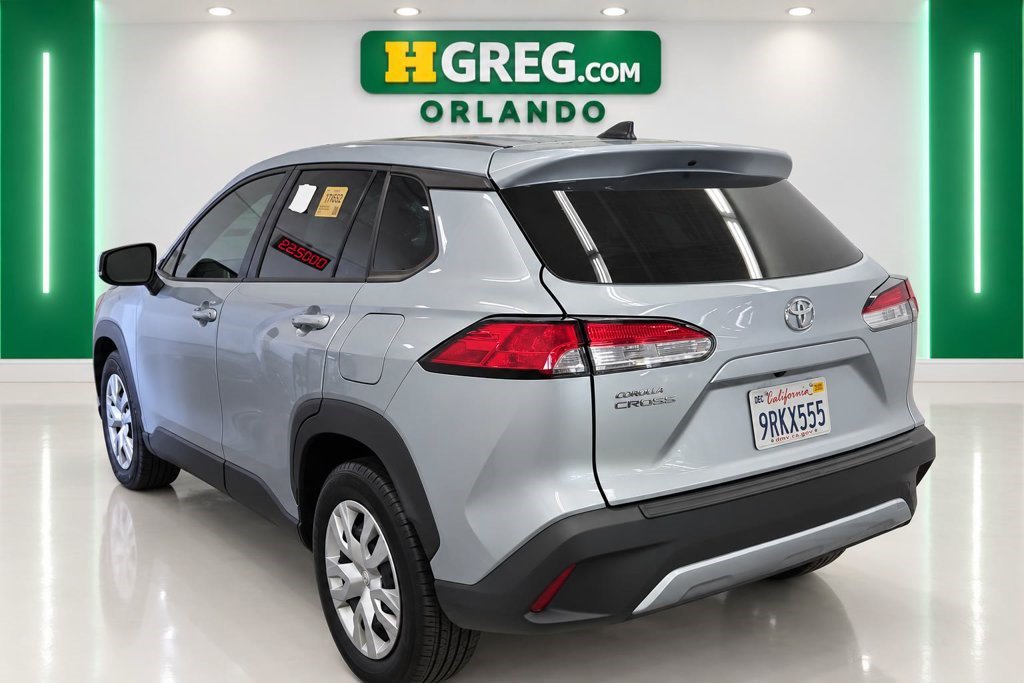 Used 2024 Toyota Corolla Cross L FWD image 2