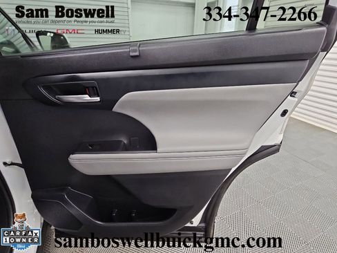 Used 2022 Toyota Highlander XLE FWD image 35