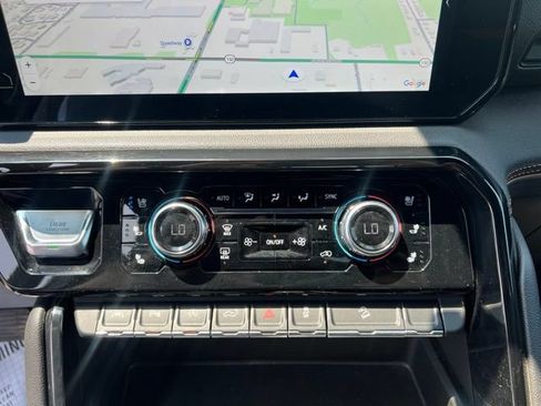 Used 2023 GMC Sierra 1500 AT4 w/ AT4 Premium Package AWD/4WD image 30