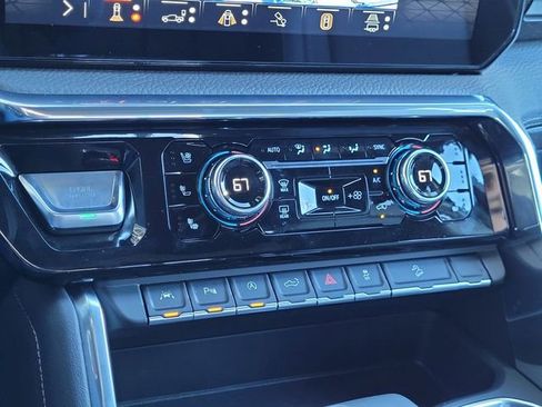 Used 2025 GMC Sierra 1500 Denali image 11