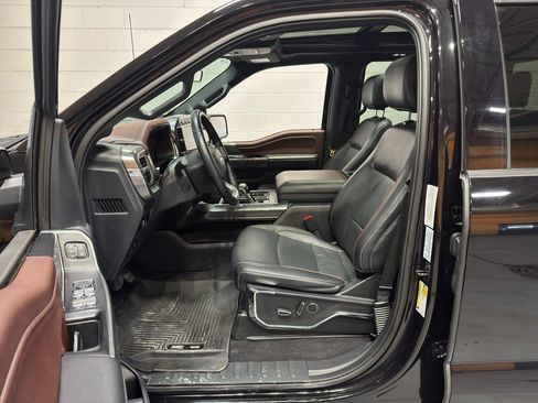 Used 2023 Ford F150 Lariat w/ Equipment Group 502A High image 9