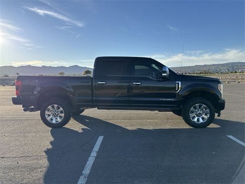 Certified 2017 Ford F250 Platinum image 4