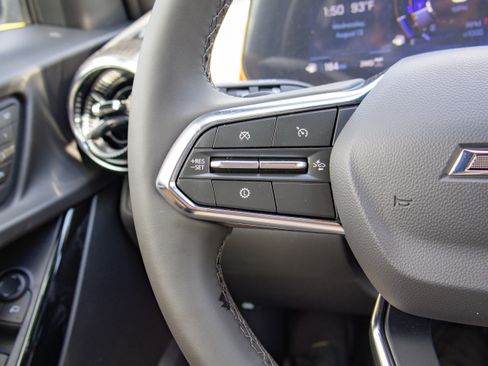 New 2026 Chevrolet Equinox ACTIV w/ Convenience Package III image 11