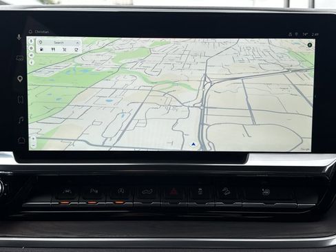 Used 2025 GMC Sierra 1500 SLT w/ SLT Premium Plus Package AWD/4WD image 8