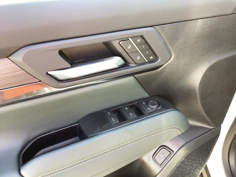 New 2026 GMC Terrain AT4 w/ Convenience Package III image 11