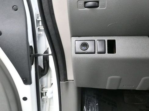 Used 2019 Nissan Frontier S image 19