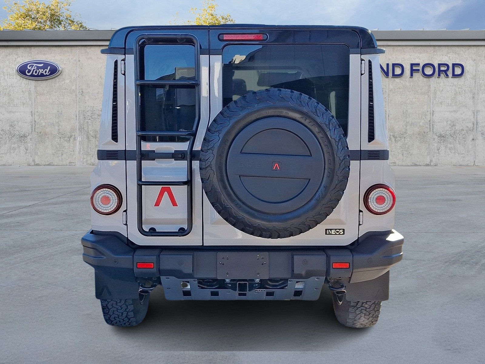 Used 2024 INEOS Grenadier Station Wagon AWD/4WD image 5