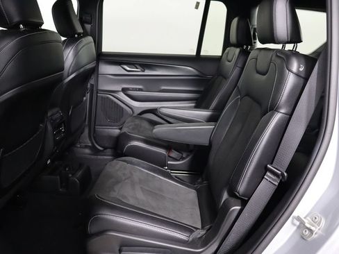Used 2023 Jeep Grand Cherokee L Laredo AWD/4WD image 16