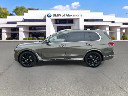 Certified 2024 BMW X7 xDrive40i w/ Executive Package AWD/4WD image 4