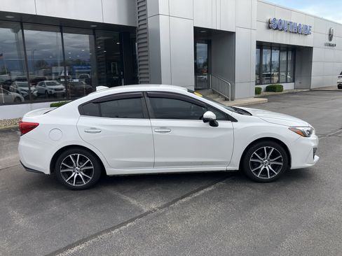 Used 2017 Subaru Impreza 2.0i Limited image 8