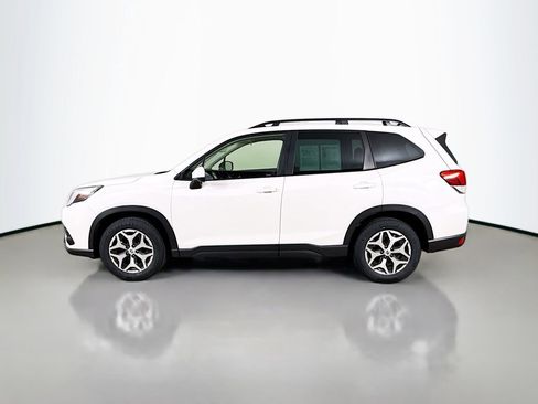 Used 2023 Subaru Forester Premium AWD/4WD image 4