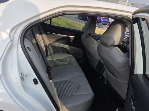 Used 2021 Toyota Camry SE FWD image 14