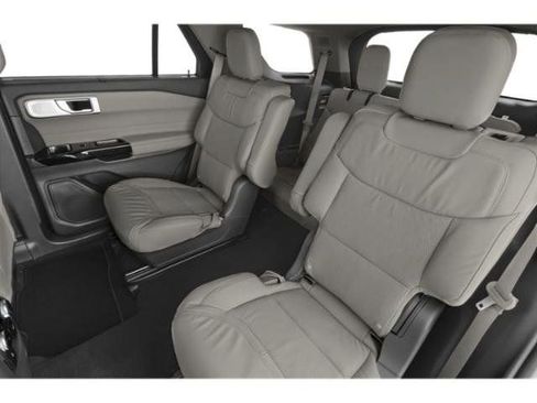 Certified 2023 Ford Explorer Platinum w/ Technology Package AWD/4WD image 13