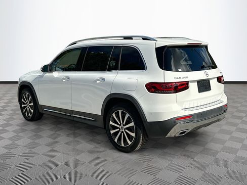 Used 2022 Mercedes-Benz GLB 250 4MATIC image 5