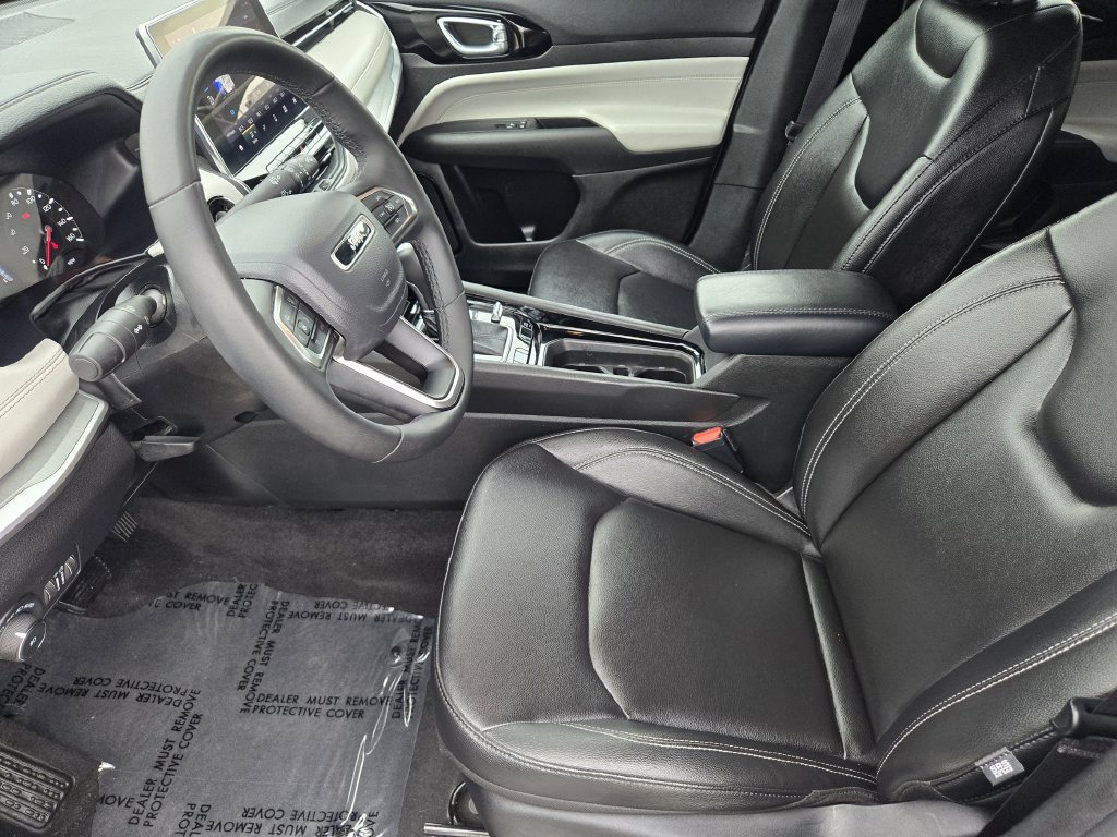 Used 2025 Jeep Compass Limited AWD/4WD image 13