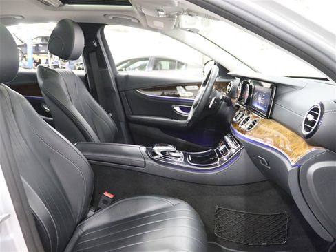 Used 2018 Mercedes-Benz E 300 4MATIC image 14